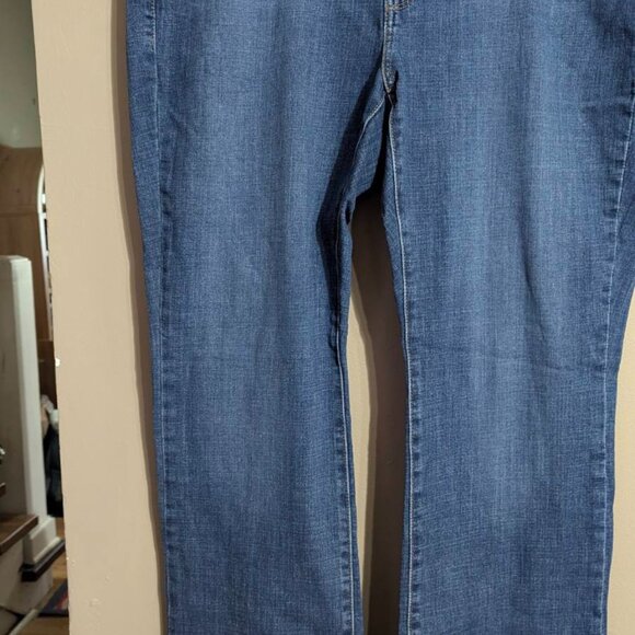Levi stretch denim size 18 W bootcut - Picture 5 of 5